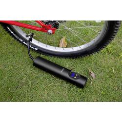 Technaxx TX-157, 4906, kompresor, 8 bar, úložný box / taška, digitální displej, vč. 1 akumulátoru, s pracovní lampou, automatické vypnutí, nabíjecí, 12 a 230 V