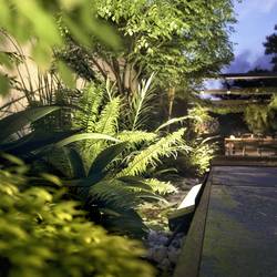 Philips Hue LED nástěnný zářič – sada 1746630P7 Amarant pevně vestavěné LED 20 W RGBW