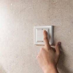 Shelly Shelly Wall Switch Adapter - Legrand Shelly adaptér Bluetooth