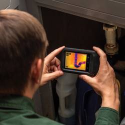 FLIR C3-X Compact termokamera -20 do 300 °C 8.7 Hz MSX®, Wi-Fi, integrovaná digitální kamera, odolný proti pádu 2 m, zabudovaná LED žárovka