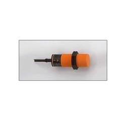 ifm Electronic indukční snímač II0104