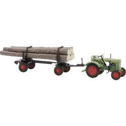 Busch 54152 H0 model zemědělského stroje Fendt F 15 dieselový sud s dřevěným přívěsem