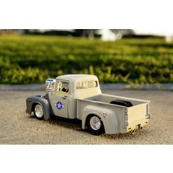 JADA TOYS model osobního automobilu Ford Street Fighter 1956 Ford Pickup s postavou Guile hotový model Model osobního automobilu