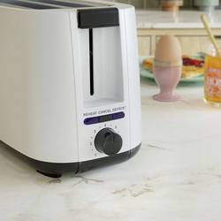 Tristar BR-1057 topinkovač bílá