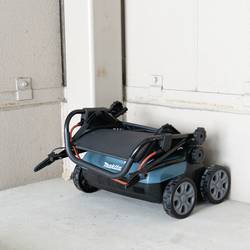 Makita DUV320Z Li-Ion akumulátor vertikutátor bez akumulátoru, bez nabíječky Pracovní šířka 32 cm