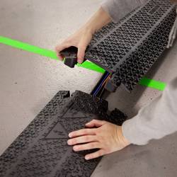 DEFENDER by Adam Hall kabelový můstek 866XP100BLK polyuretan černá Kanálů: 1 1005 mm Množství: 1 ks