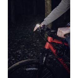 ArmyTek Wizard C2 Pro Nichia Magnet Warm LED ruční svítilna, s magnetickým držákem, napájeno akumulátorem, 1600 lm, 4680 h, 65 g