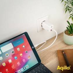 Aqiila W3 USB nabíječka, 1x USB A , 2x USB-C®, 65 W, Dodávka energie, Quick Charge 3.0, QC 4+, bílá