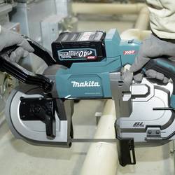 Makita PB002GZ akumulátorová pásová pila