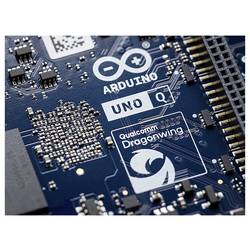 Arduino Uno Q Arduino UNO Q, 4 x2.0 GHz, Operační paměť 2 GB
