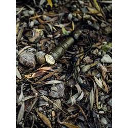 ArmyTek Dobermann Pro Magnet USB Olive Warm LED kapesní svítilna, poutko na ruku, s brašnou, napájeno akumulátorem, 1400 lm, 164 g