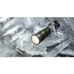 ArmyTek Dobermann Pro Magnet USB Olive Warm LED kapesní svítilna, poutko na ruku, s brašnou, napájeno akumulátorem, 1400 lm, 164 g