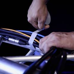 DEFENDER by Adam Hall EXA Tape DTEXAIW19 izolační páska bílá (d x š) 33 m x 19 mm 1 ks