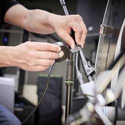 DEFENDER by Adam Hall EXA Tape DTEXAIW19 izolační páska bílá (d x š) 33 m x 19 mm 1 ks