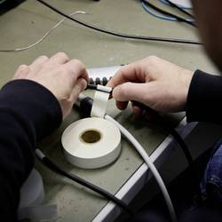 DEFENDER by Adam Hall EXA Tape DTEXAIW19 izolační páska bílá (d x š) 33 m x 19 mm 1 ks