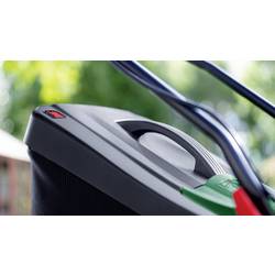 Bosch Home and Garden 06008B9E00 akumulátor Akumulátorová sekačka + 2. akumulátor, vč. nabíječky 2x 18 V šířka sekání 37 cm Určen pro 550 m²