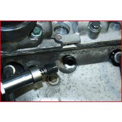 KS Tools 150.5016 Speciální závitový čistič 1/2 s integrovanou drážkovací frézkou, 16 mm