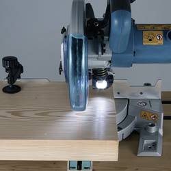 Makita Makita LSO815FLN - Zug-Gerährungssäge - 1400 W kapovací a pokosová pila, průměr listu 216 mm, uchycení 30 mm, 1400 W