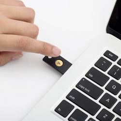 Yubico USB správce hesel YubiKey 5 NFC černá/zlatá 5060408461426