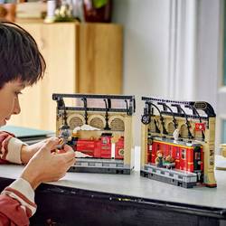 76450 LEGO® HARRY POTTER™ Opěrka na knihy: Hogwarts Express