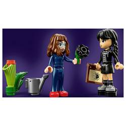 76784 LEGO® Wednesday Černá jídla