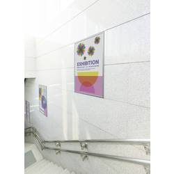 Durable DURABLE - Klapprahmen Aluminium A2 silber 500823 sklopný rám stříbrná 1 x DIN A2 1 ks (š x v x h) 48 x 65 x 1.2 cm