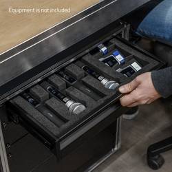 Adam Hall 874E02 19palcová racková zásuvka 2 U ocel