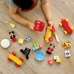 10941 LEGO® DUPLO® Mickys a Minnies narozeninové tapování