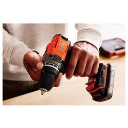 Black & Decker aku vrtací šroubovák, 18 V, 2.0 Ah Li-Ion vč. 2x aku, vč. nabíječky, BCD382D2XK-QW