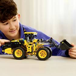 42209 LEGO® TECHNIC Kolový nakladač Volvo L120 Electric