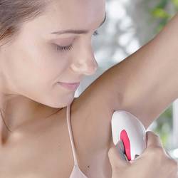 Braun Braun Silk&Soft 5500 BodyShave Rechargeable - Ladyshaver epilátor malinová , bílá
