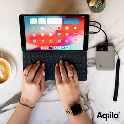 Aqiila Powerbird B5M powerbanka Li-Pol, 5000 mAh, USB-A, USB-C®, mechově zelená