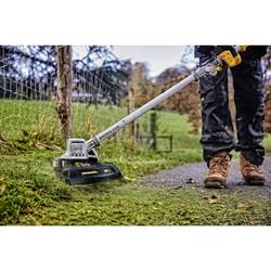 DEWALT DeWALT XR DCMST561 - Grastrimmer - schnurlos akumulátor Akumulátorová strunová sekačka 18 V šířka sekání: 35 cm