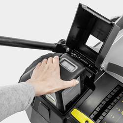 Kärcher Professional KM 70/30 C BP 2SB akumulátor, ruční zametací stroj Pracovní šířka 480 mm 1 ks
