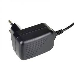 Akyga AK-TB-34 zásuvkový napájecí adaptér, stálé napětí, 5 V, 2 A