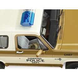 Revell 07724 Stranger Things Jim Hopper´s Chevy® Blazer K5™ model auta, stavebnice 1:25