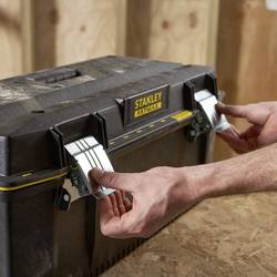 STANLEY Werkzeugbox wasserdicht 710x308x285mm 1-93-935 kufřík na nářadí, černá
