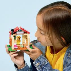 77058 LEGO® Animal Crossing Včela útulná