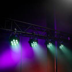 Cameo ROOT PAR 4 LED PAR reflektor Počet LED: 7 4 W černá