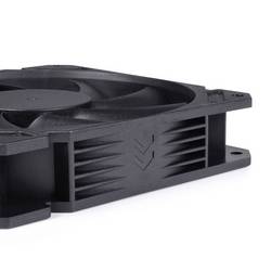 Alphacool Core PWM-Lüfter 2.500 U/min PC větrák s krytem černá (š x v x h) 120 x 25 x 120 mm