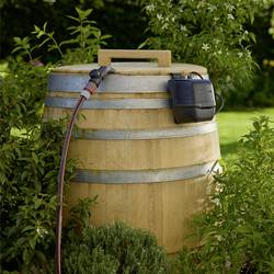 GARDENA Akku-Regenfasspumpe 2400 ComfortAutomatic 18V P4A solo přístroje využívající dešťovou vodu 2400 l/h 1.8 m