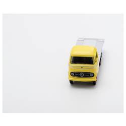 Schuco 451870014 H0 model osobního automobilu Mercedes Benz L 319