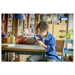 31387 LEGO® CREATOR Piratská loď přestavitelná v Burgu nebo dvojité lodi; stavebnice s 5 minifigurami