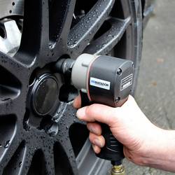 Matador Schraubwerkzeuge MiniMAX 70000011 pneumatický rázový šroubovák Typ uchycení nástroje: 1/2 Točivý moment (max.): 678 Nm