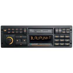 Blaupunkt Frankfurt RCM 82 autorádio konektor pro dálkové ovládání na volant, Bluetooth® handsfree zařízení, DAB+ tuner