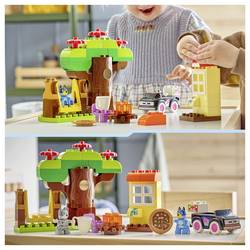 10469 LEGO® DUPLO Bluey Včetně pizzy s muffinem a blueyem; hračky s autem na hraní, stromem, houpačkou a 2 figurkami