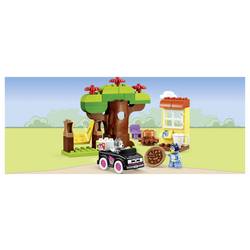 10469 LEGO® DUPLO Bluey Včetně pizzy s muffinem a blueyem; hračky s autem na hraní, stromem, houpačkou a 2 figurkami
