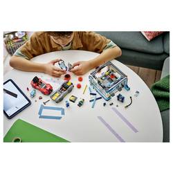60497 LEGO® CITY Humterstrasse s 2 hračkami, otáčejícími se kartáči, vodními pelety a vysavačovou stanicí