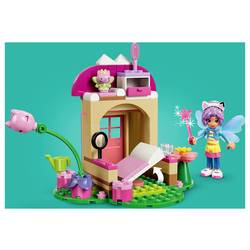 11212 LEGO® Gabby’s Dollhouse Zahradní domek Kitty Fees; sada pro hrací hry na role; hračky pro děti od 4 let; sada se zahradním domkem a hrací figurkou Gabby