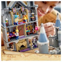 75645 LEGO® ONE PIECE Duell v zámku; hračky pro děti od 9 let; vícestupňový zámek a 6 minifigurek; dárek pro fanoušky Netflix One PIECE